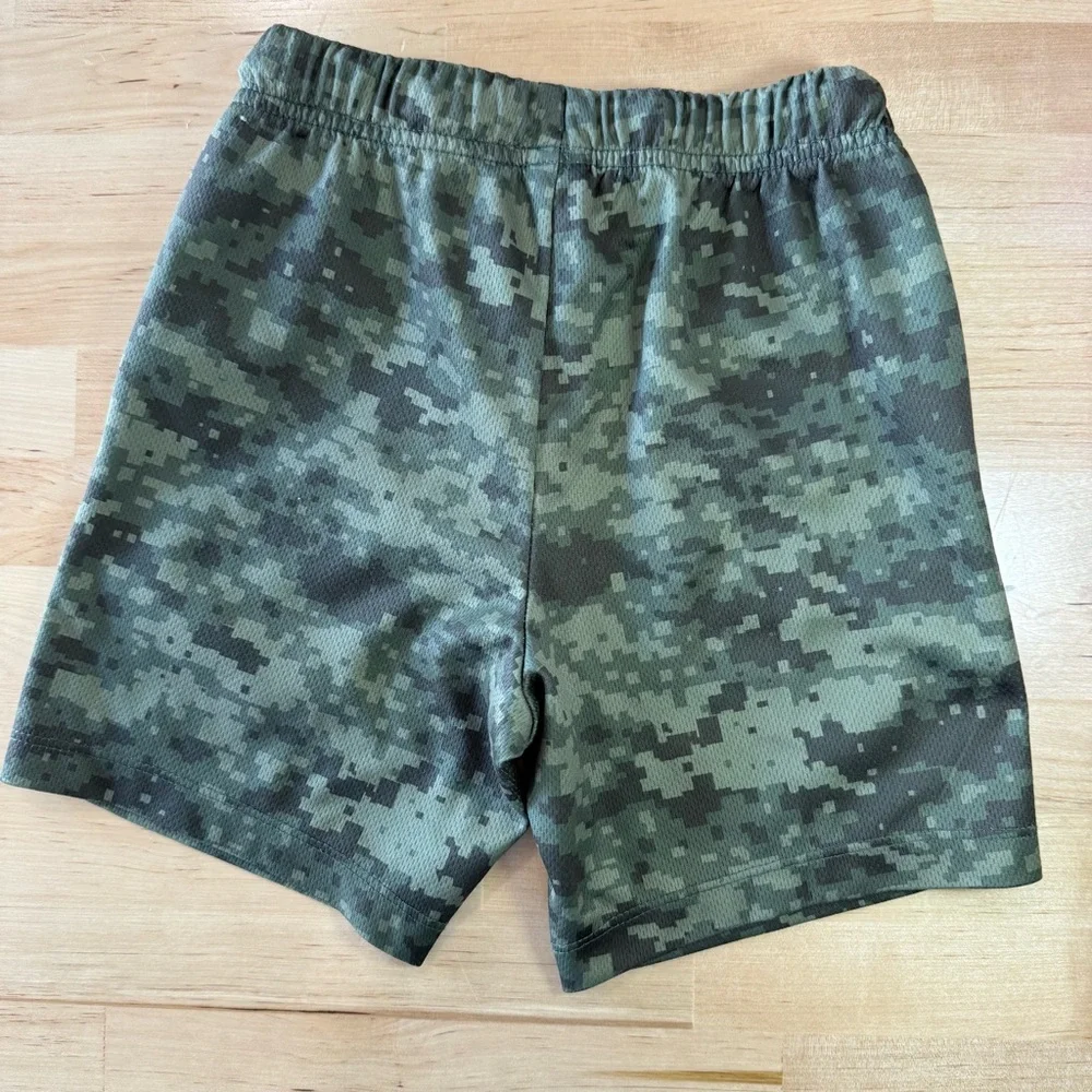 🔆 Bundle‎ items 6 for $30 Old Navy Green Camouflage Kids Shorts
